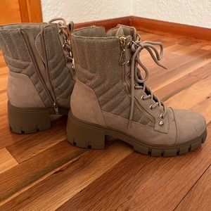 GBQ tan boots